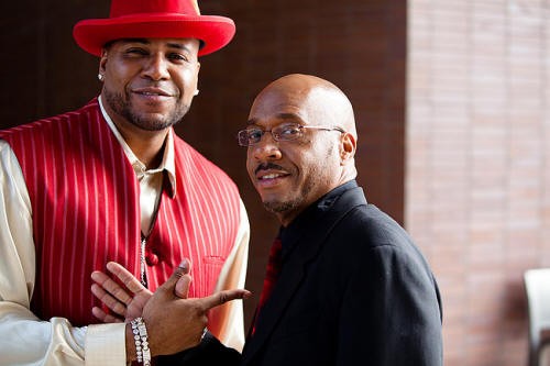 Ghettophysics: Will The Real Pimps And Hos Please Stand Up? fotoğrafı