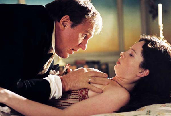 Lanetli Kadın Fotoğrafı