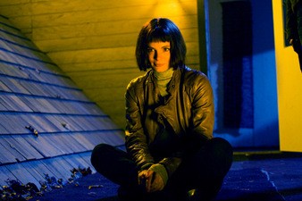 Lies Between Friends Fotoğrafı