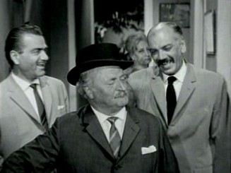 Komşunun Tavuğu fotoğrafı