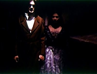 Nella Stretta Morsa Del Ragno Fotoğrafı