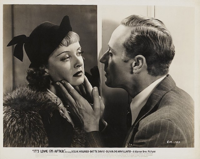 ıt's Love ı'm After fotoğrafı