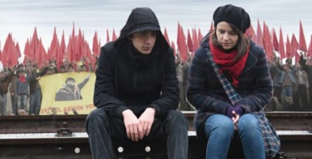 Aşk ve Devrim fotoğrafı