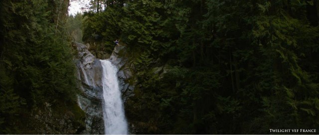 Alacakaranlık Efsanesi: Şafak Vakti Bölüm 2 Fotoğrafı