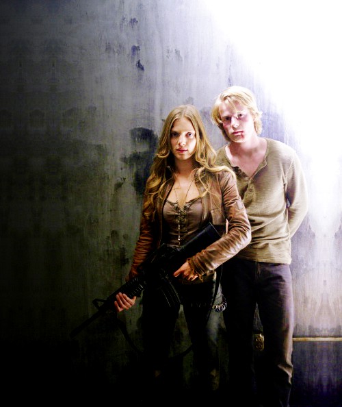 Revolution fotoğrafı