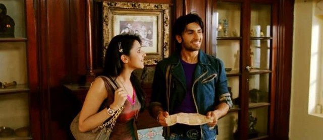 Ladies vs Ricky Bahl Fotoğrafı