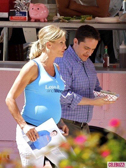 Dikkat Bebek Var Fotoğrafı