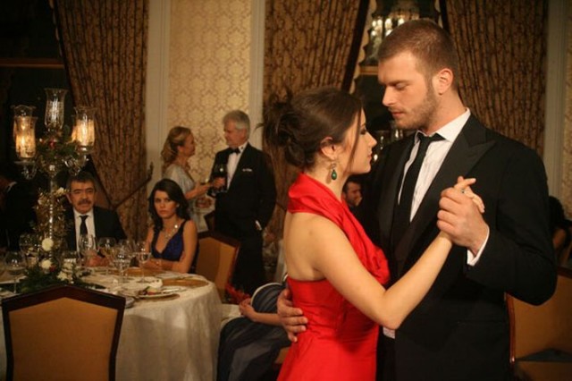 Aşk-ı Memnu Fotoğrafı