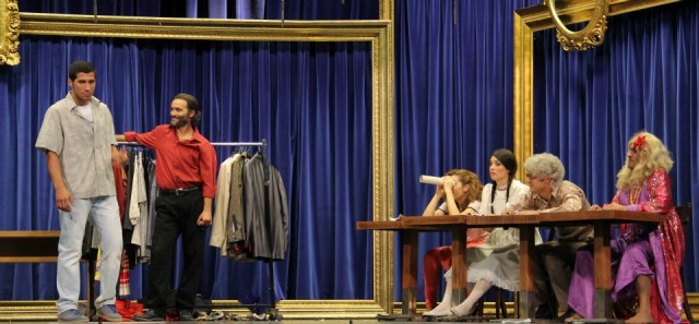 İnsanlar Alemi fotoğrafı