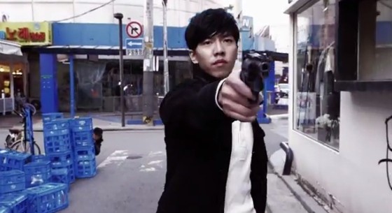 Etrafın Sarıldı Fotoğrafı