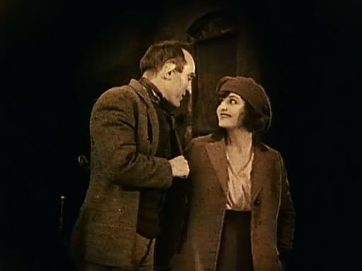 Kırık Tomurcuklar Fotoğrafı