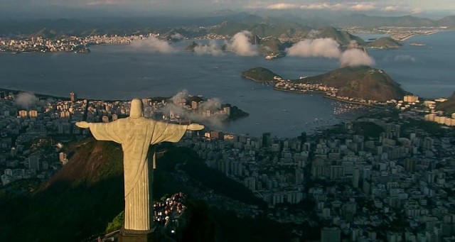 Falcon Rising fotoğrafı