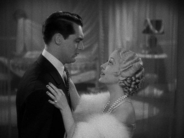 Kiss and Make-Up fotoğrafı