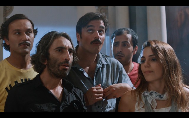 Geniş Aile: Yapıştır Fotoğrafı