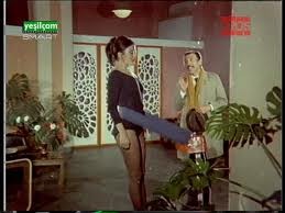 Beş Tavuk Bir Horoz fotoğrafı