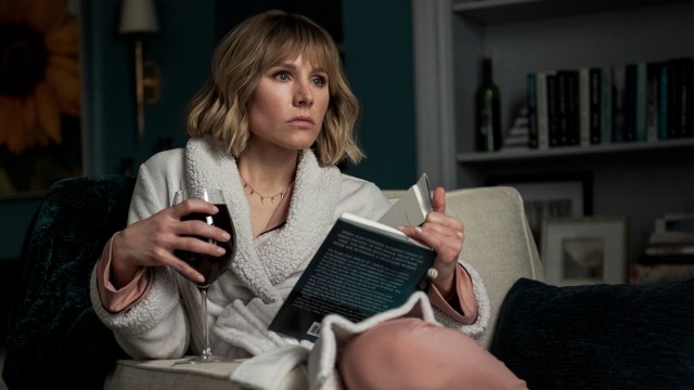 The Woman in the House Across the Street from the Girl in the Window Fotoğrafı