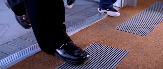 Bazen Sevinç Bazen Hüzün Fotoğrafı