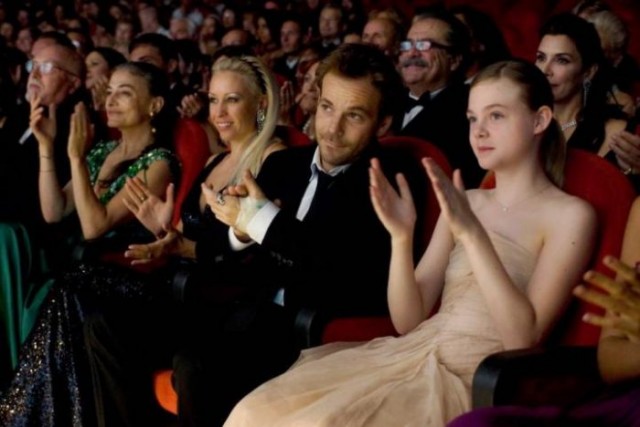 Başka Bir Yerde fotoğrafı