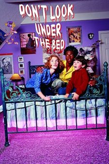 Don't Look Under The Bed (1999) afişi