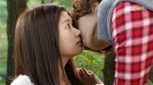 Erkekler Çiçeklerden Önce Gelir Fotoğrafı