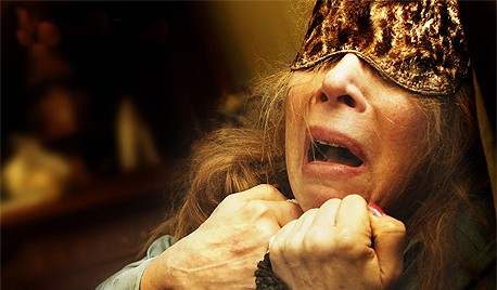 Karanlıktakiler Fotoğrafı