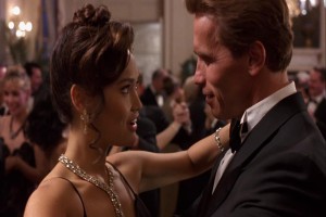 Gerçek Yalanlar fotoğrafı