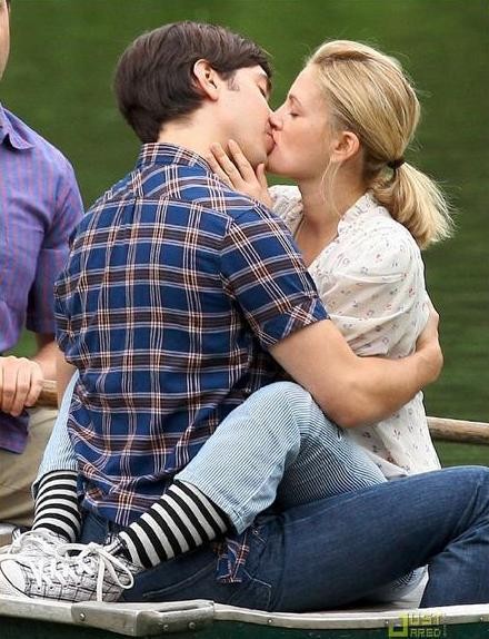 Seni Uzaktan Sevmek Fotoğrafı