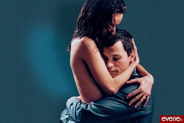 Comme Une étoile Dans La Nuit Fotoğrafı