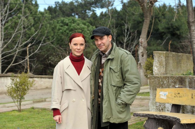 Parmaklıklar Ardında Fotoğrafı