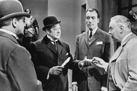 Sherlock Holmes And The Deadly Necklace Fotoğrafı