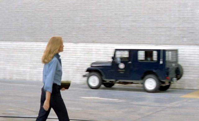 Je Te Tiens, Tu Me Tiens Par La Barbichette Fotoğrafı