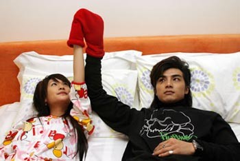 Devil Beside You Fotoğrafı