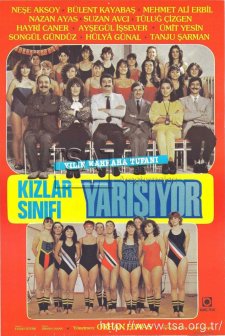 Kızlar Sınıfı Yarışıyor (1985) afişi