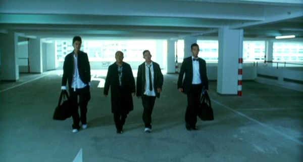 Men Suddenly In Black Fotoğrafı