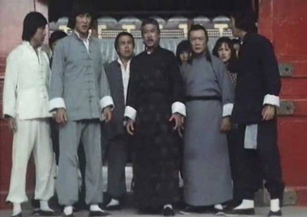 Born Invincible Fotoğrafı