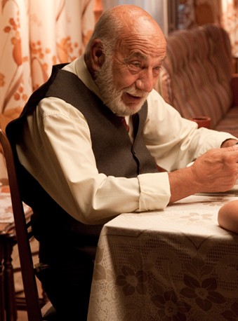 Aşk Tesadüfleri Sever Fotoğrafı