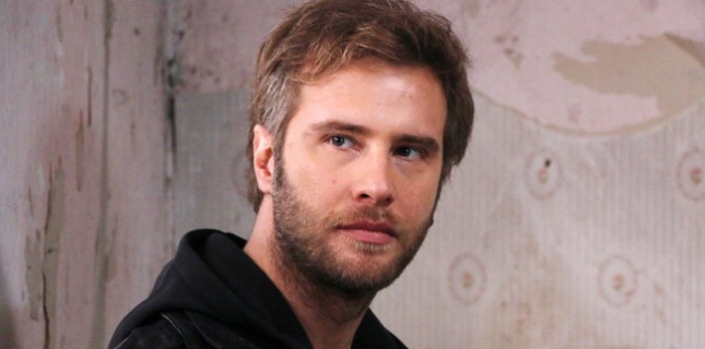 "Binbir Gece Masalları" Dizisinde Rüzgar Aksoy'un Yerine Özgür Çevik Katıldı!