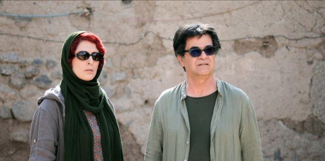 Jafar Panahi Ödülünü Havaalanında Aldı