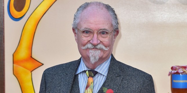 Jim Broadbent Six Minutes to Midnight Kadrosuna Girdi