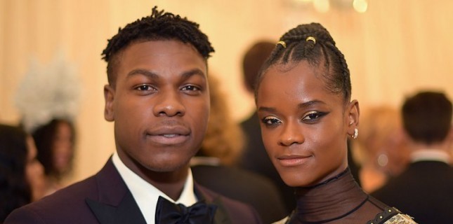 John Boyega ve Letitia Wright Bilim Kurgu Filmi 'Hold Back the Stars'ın Başrollerini Paylaşacak