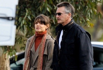 Katie Holmes Ucuz Kurtuldu