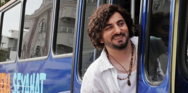 Cem Gelinoğlu'nun "Tur Rehberi" Filmi İçin Tanıtım Fragmanı Yayınlandı!