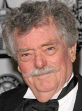 Bernard Fox fotoğrafı
