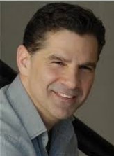 James Georgiades fotoğrafı