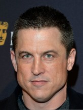 Jason Hall fotoğrafı