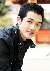 Lee Young-hoon fotoğrafı