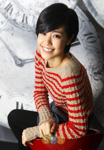 Lee Yoon-ji Fotoğrafı