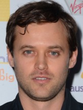 Oliver Ackland fotoğrafı