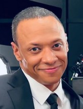 Emerson Brooks fotoğrafı