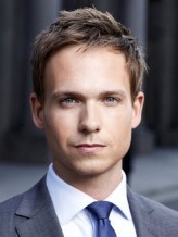 Patrick J. Adams fotoğrafı